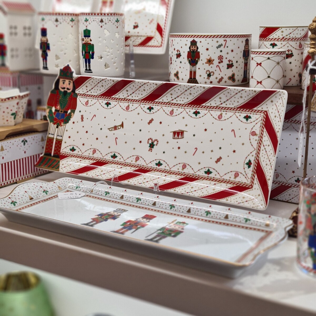 Piatto Portata NUTCRACKER TWIST - immagine 3